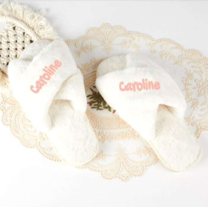 Bridesmaid-Personalized-slippers